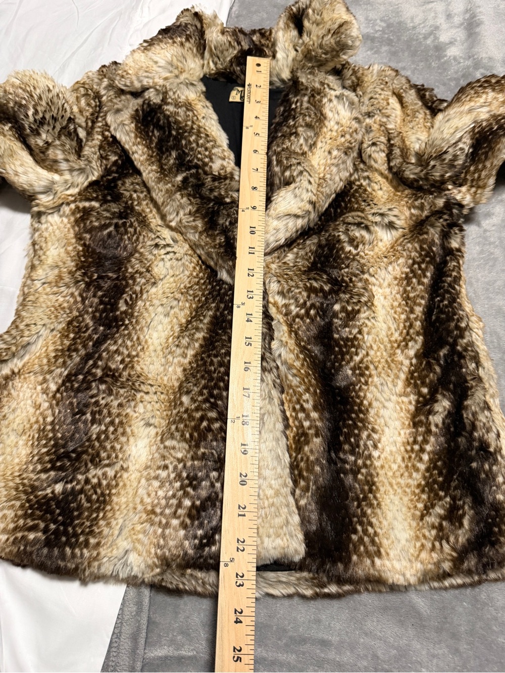 Show Me Your Mumu Mob Wife Boho Glam Whimsigoth Brown Faux Fur Crop Jacket S - Picture 12 of 13